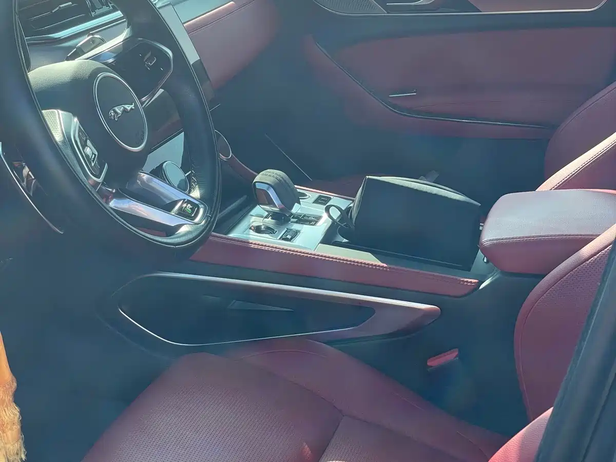 Jaguar F-PACE 2022 Model P340 R-Dynamic SE фото 13