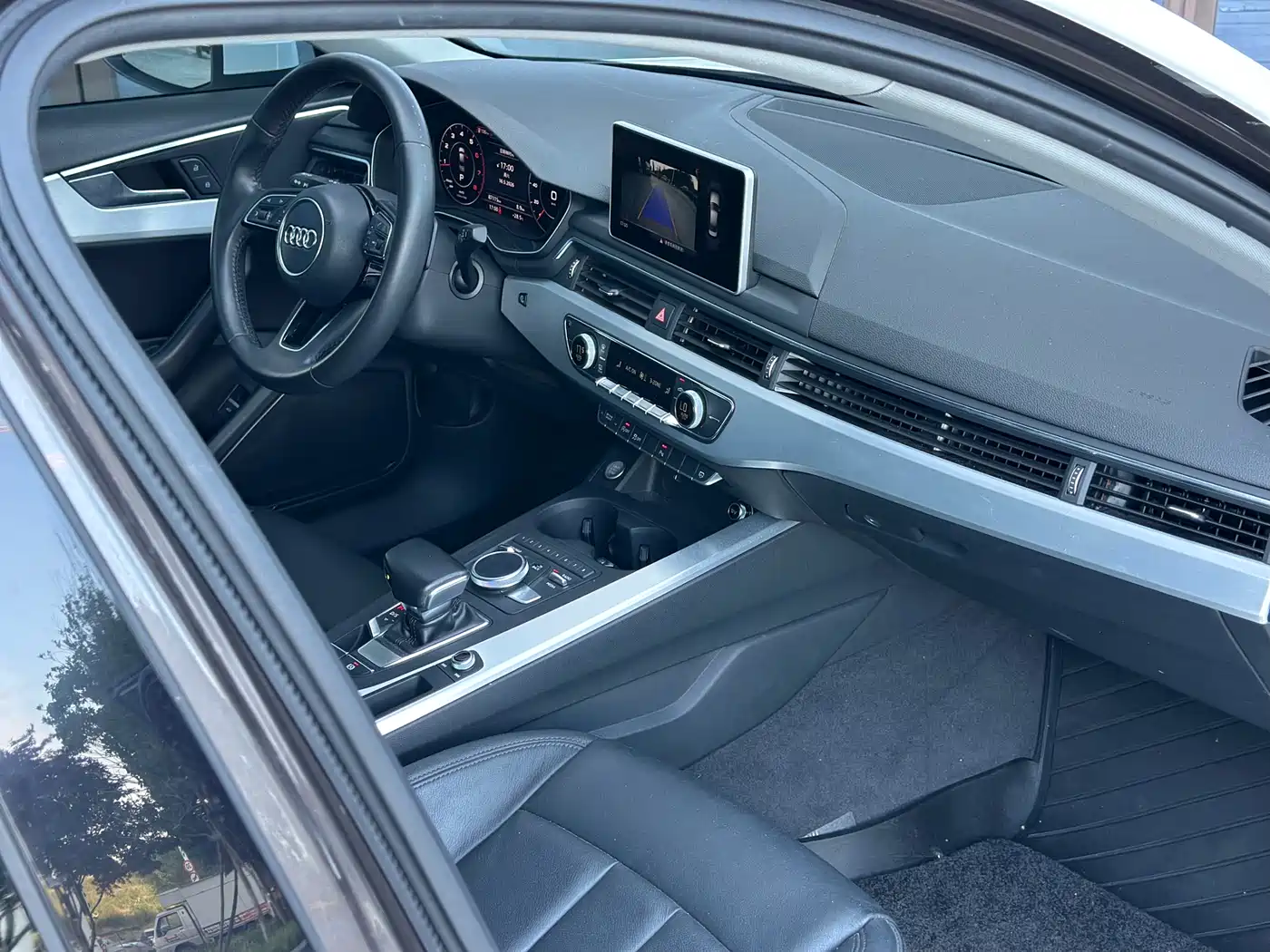 Audi A4L 2018 30th Anniversary 40 TFSI Fashion фото 6