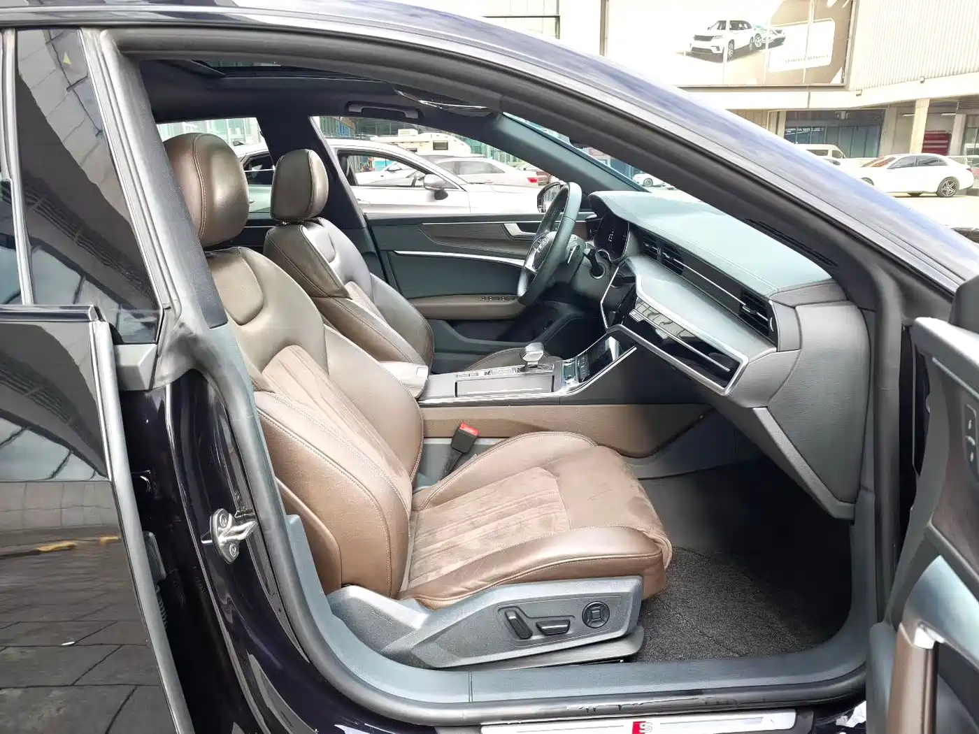 Audi A7L 2022 45 TFSI S-line Dream Builder Crystal Package фото 6