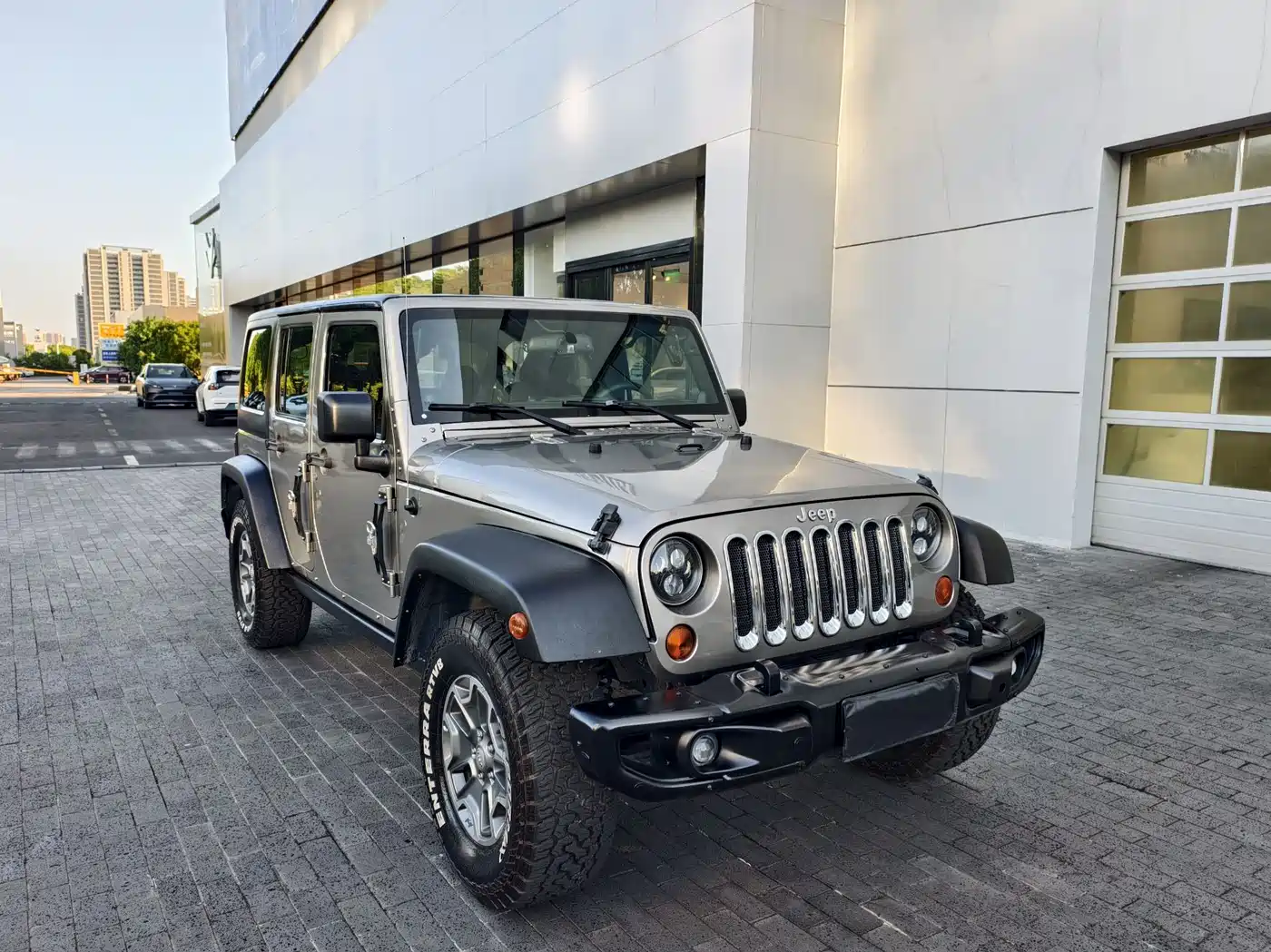 Фото 3 - Jeep Wrangler