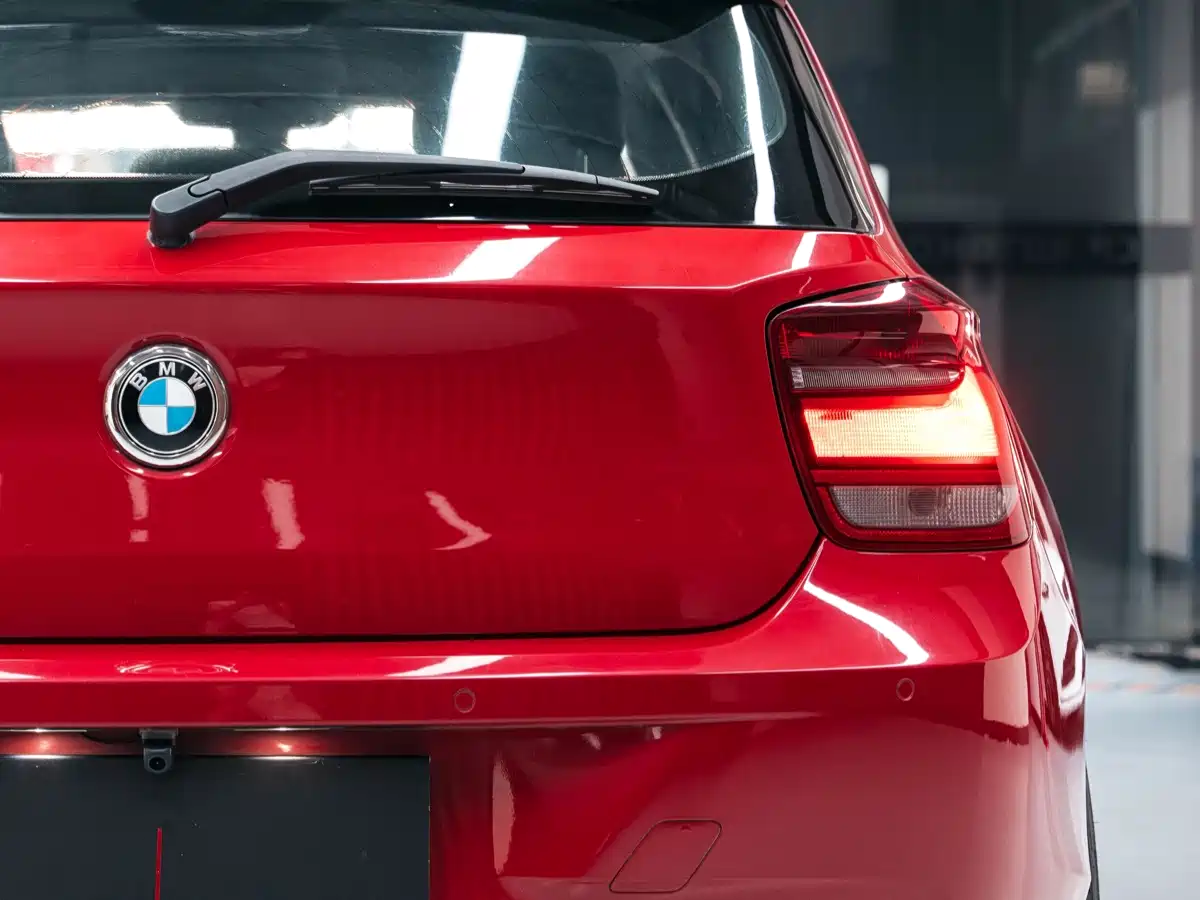 صورة 6 - BMW 1 Series (Import)