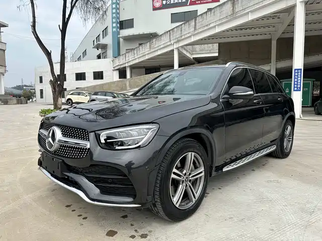 MERCEDES-BENZ GLC