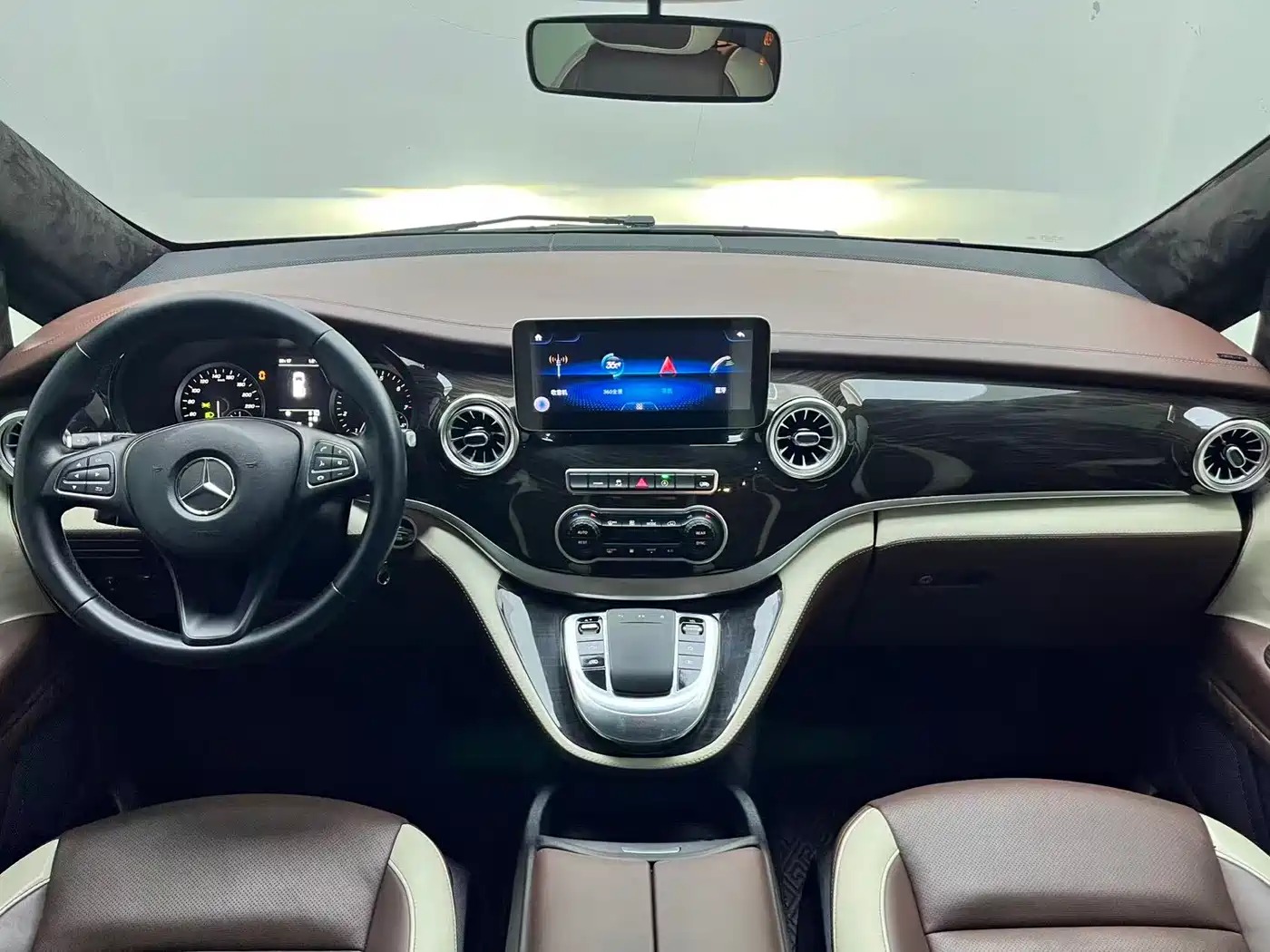 Mercedes-Benz Vito 2021 2.0T Elite 7-Seater фото 8