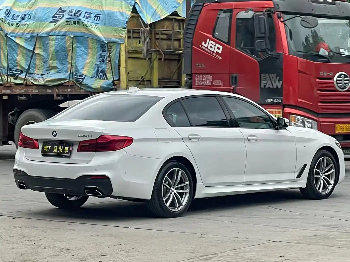 BMW 5 Series 2019 525Li M Sport Package фото 9