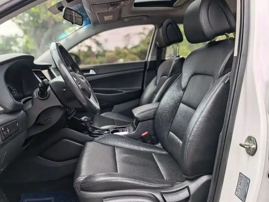 Hyundai Tucson 2015 1.6T Dual Clutch 2WD Smart фото 8