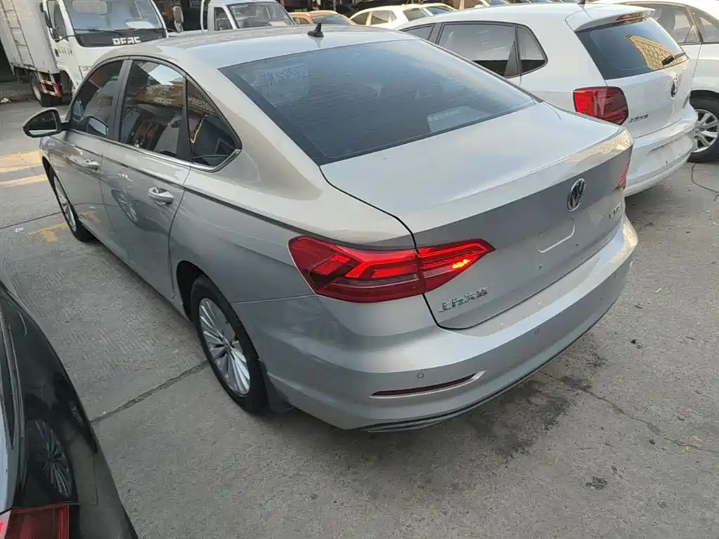 Volkswagen Lavida 2019 1.5L Automatic Comfort Edition China VI фото 5