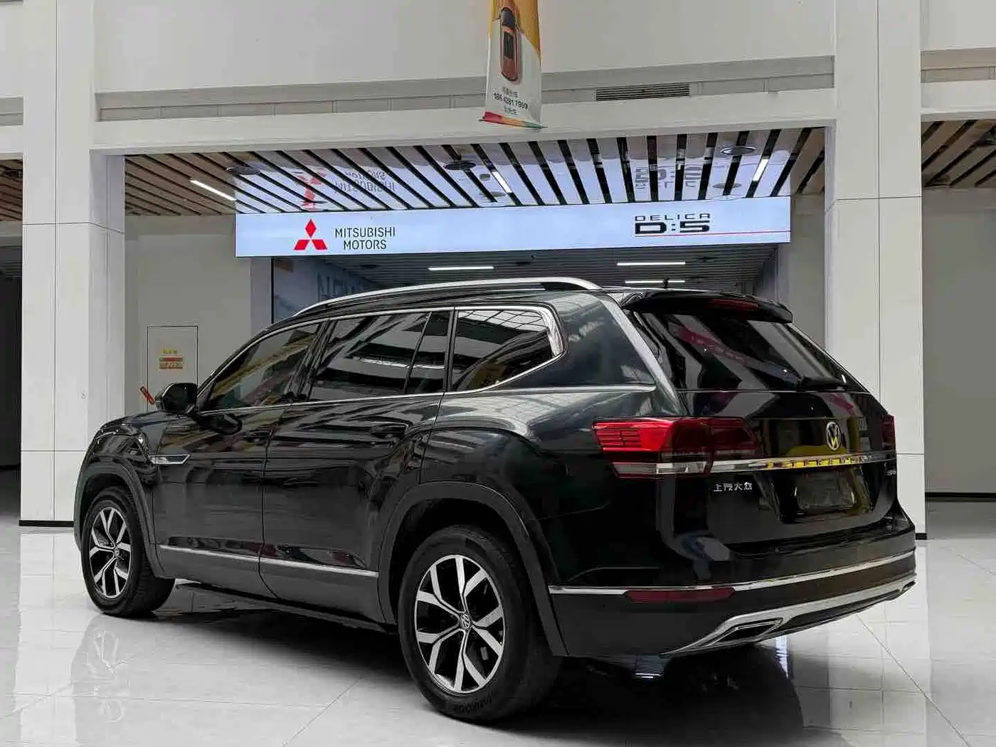 Volkswagen Teramont 2019 330TSI 2WD Luxury China VI фото 4