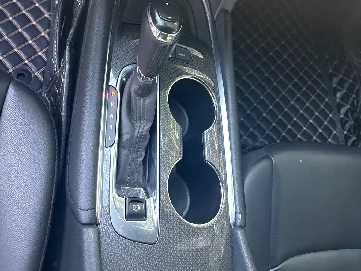 Chevrolet Malibu XL 2018 530T Auto RuiChi Edition фото 12