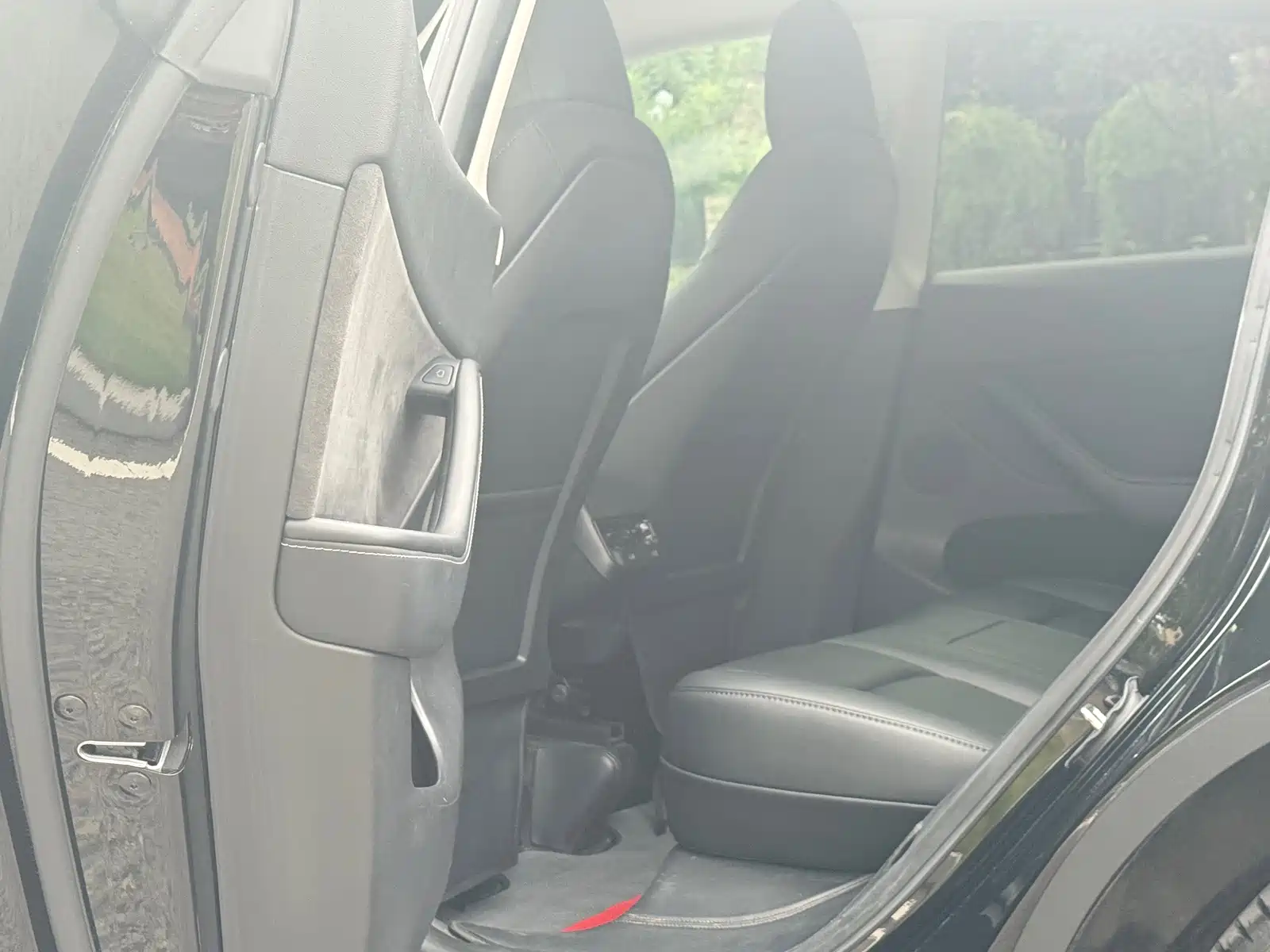 Photo 11 - Tesla Model Y