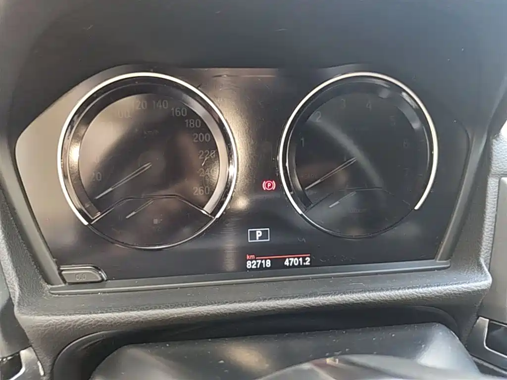BMW 1 Series 2018 118i Sport Edition фото 11