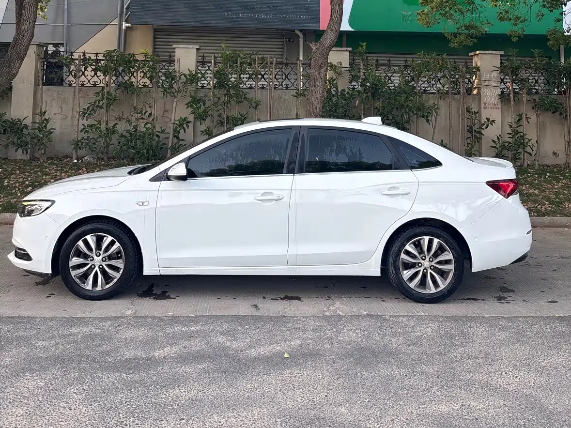 Buick Excelle 2018 18T Automatic Flagship фото 3