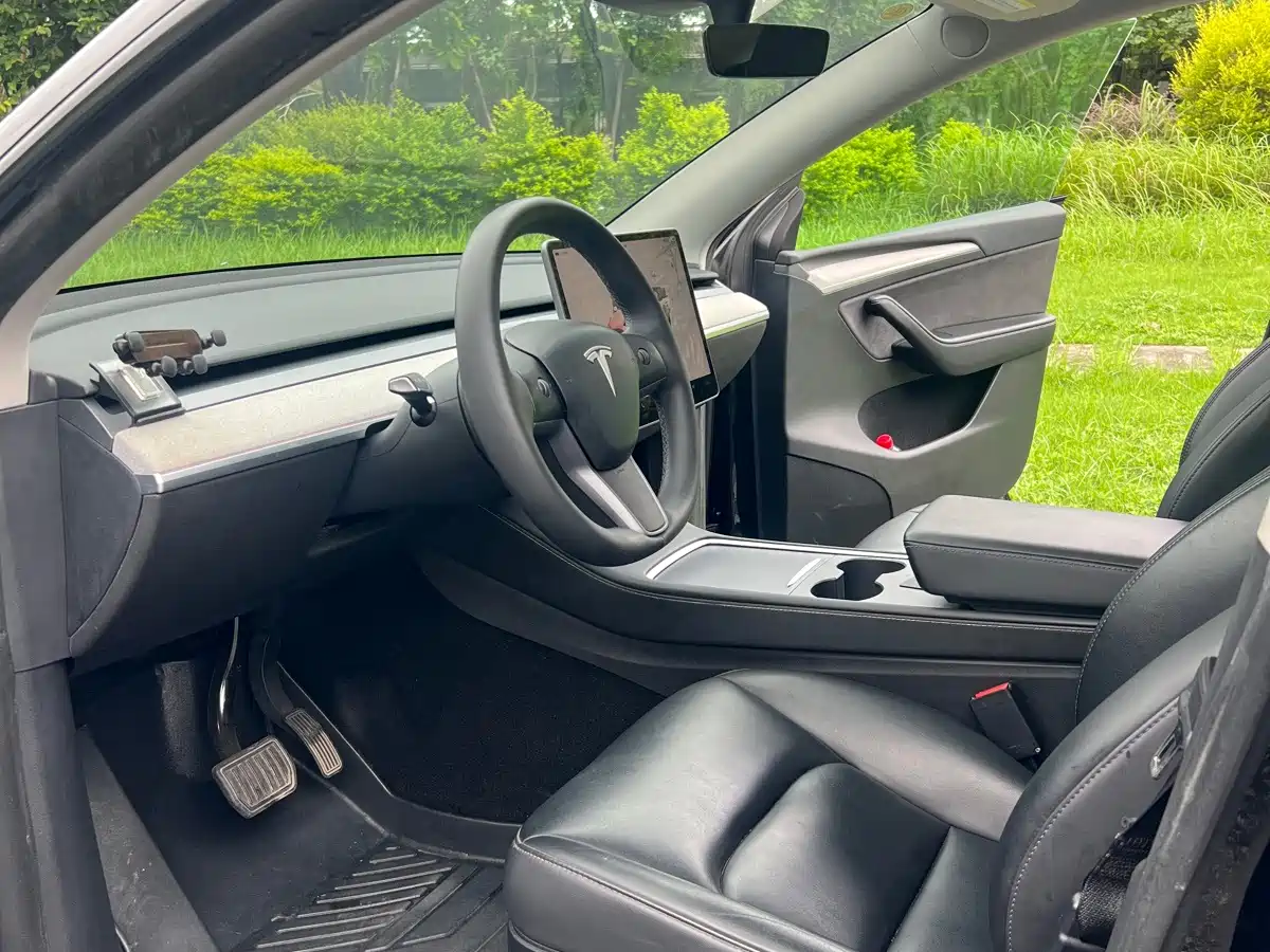 Фото 9 - Tesla Model Y