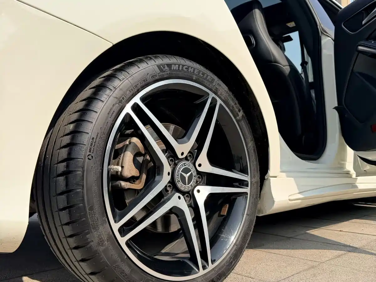 Mercedes-Benz CLA (Import) 2017 Facelift CLA 200 Style фото 18