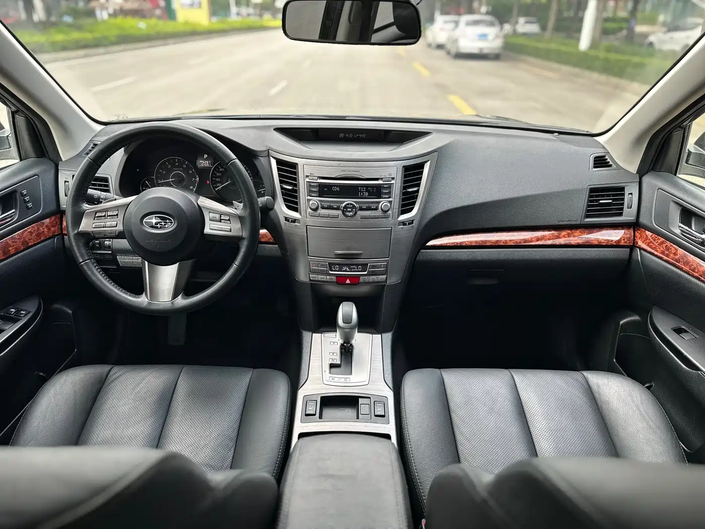 Subaru Outback 2011 2.5i Luxury Edition фото 11