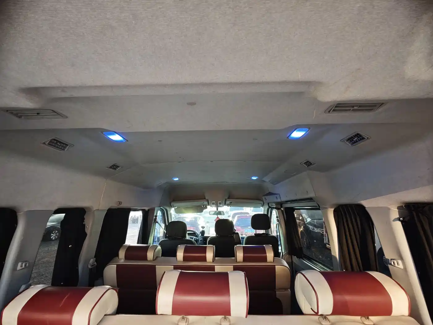 SAIC Maxus Xintu V80 2024 Model PRO Business 6AMT Long Wheelbase Medium Roof 147Ps 9-seater Three-row Non-commercial фото 12