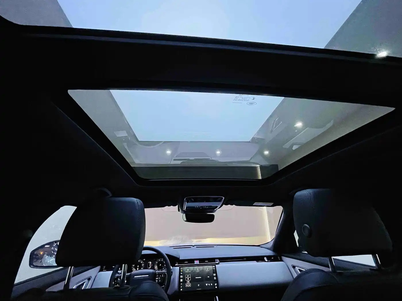 Фото 13 - Land Rover Range Rover Velar