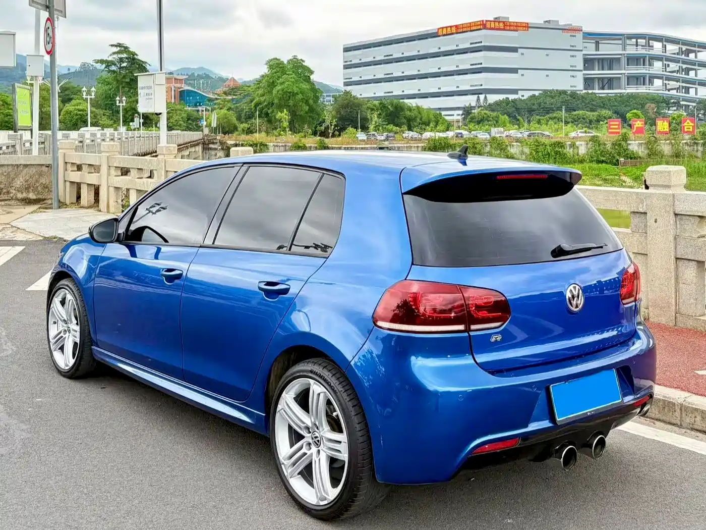 Volkswagen Golf (Import) 2011 2.0TSI R фото 6