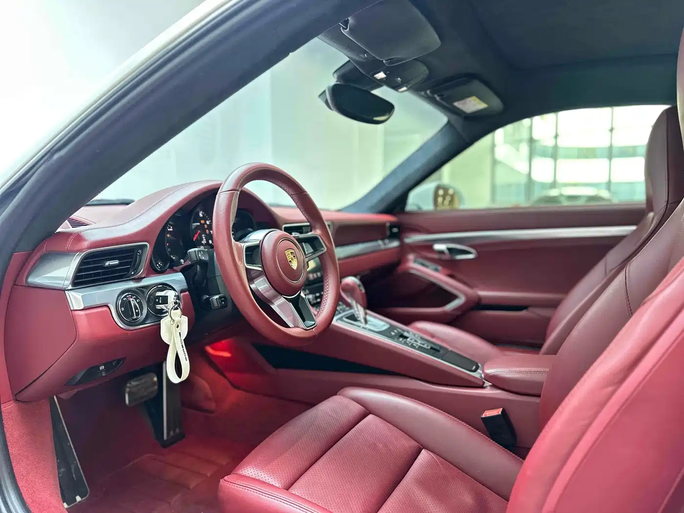 Porsche 911 2016 Carrera 3.0T фото 8