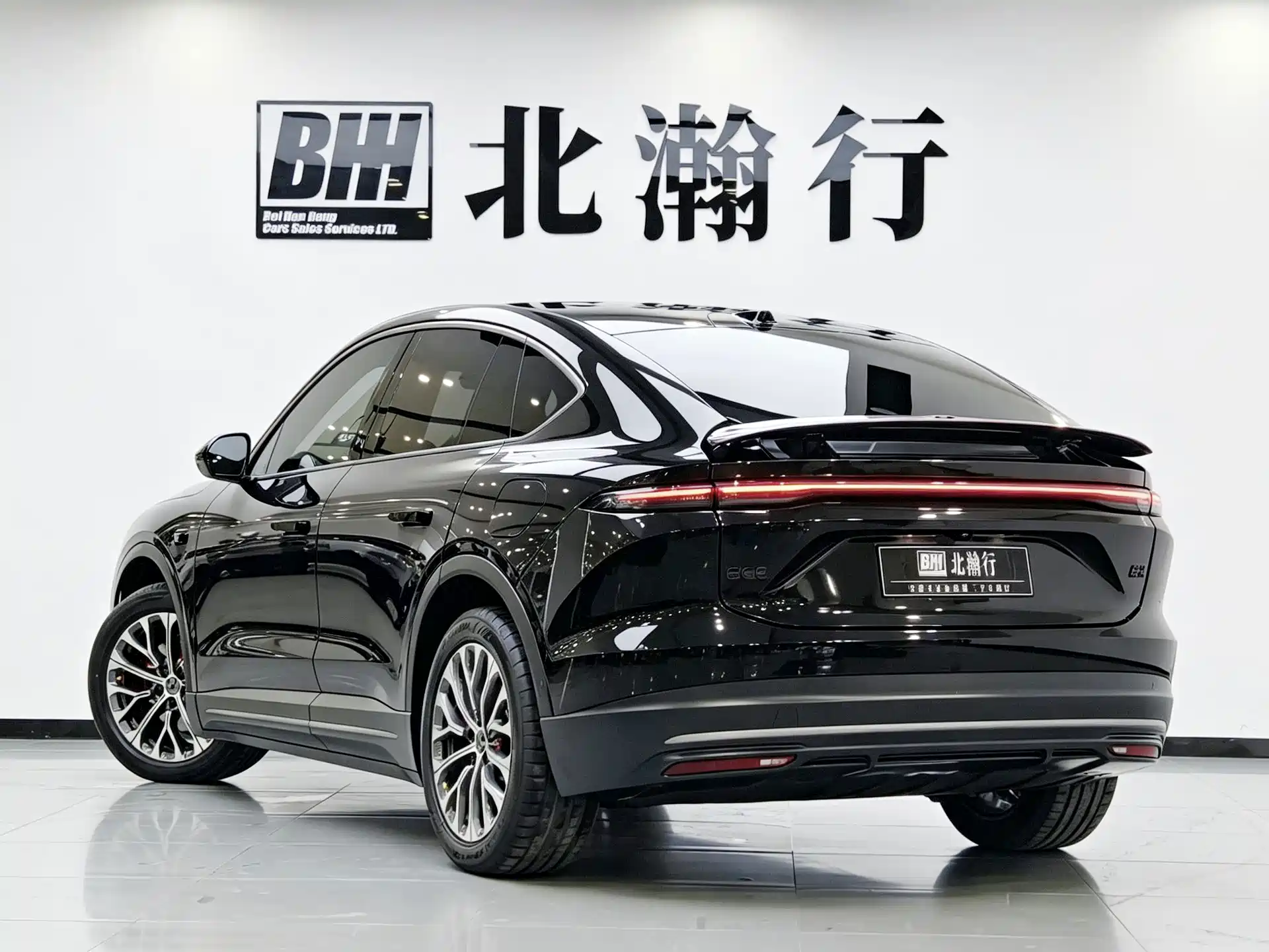 Фото 6 - NIO EC6