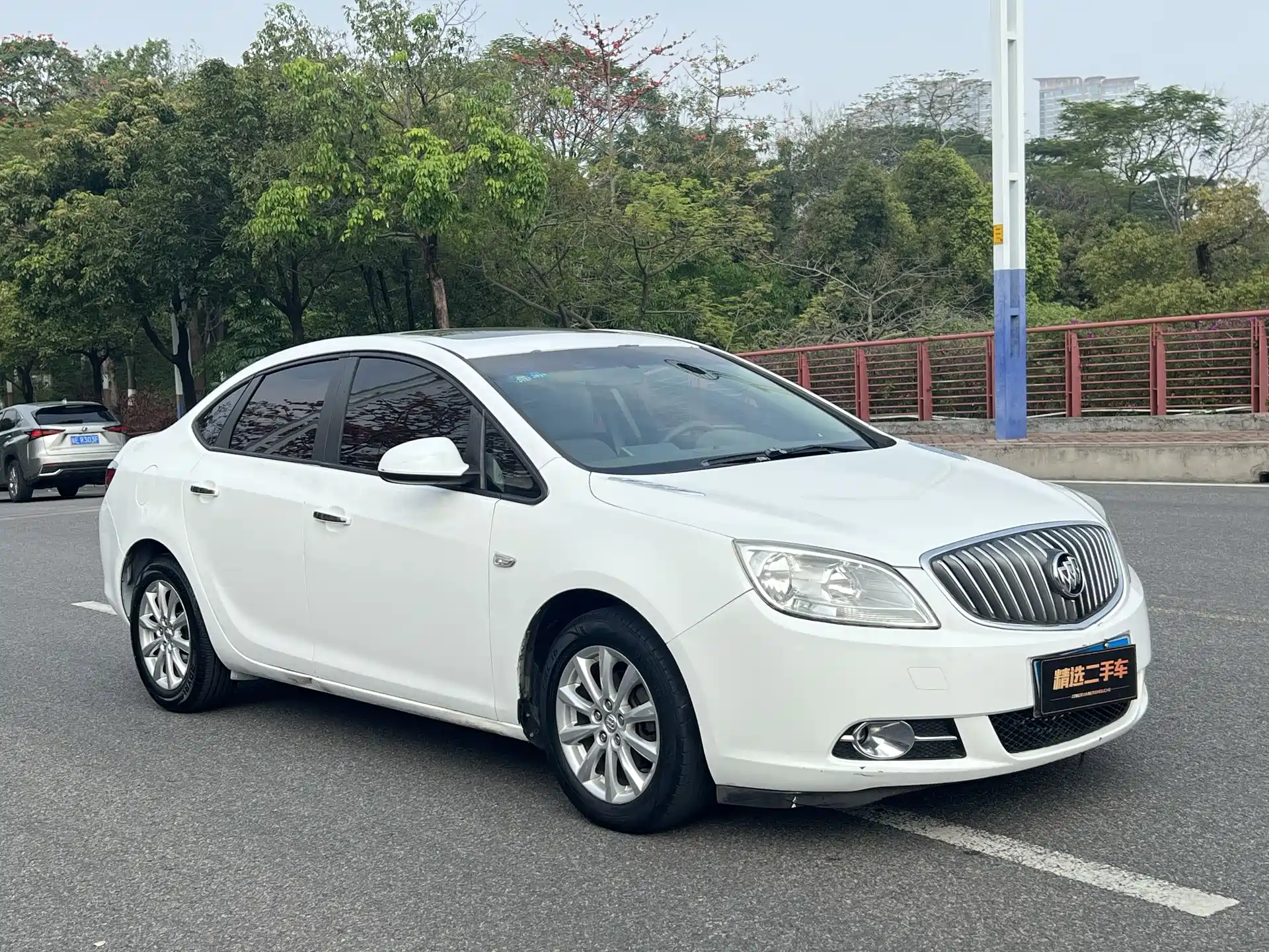 Фото 2 - Buick Excelle