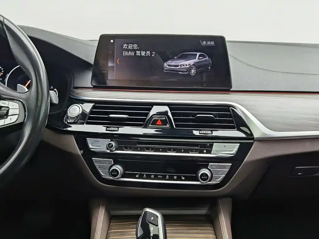Фото 12 - BMW 5 Series