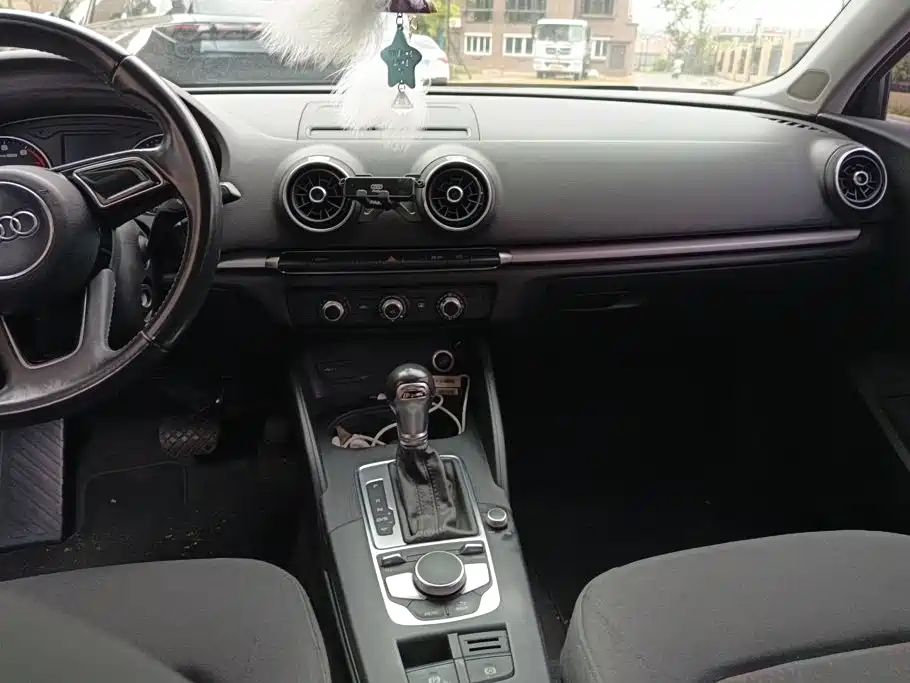 صورة 13 - Audi A3
