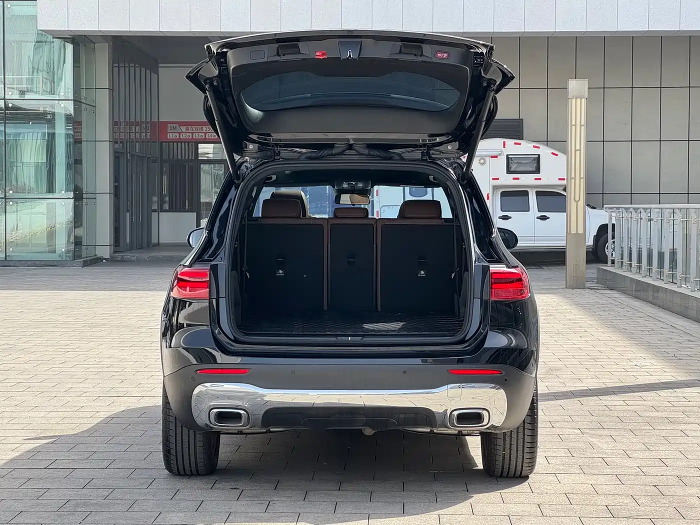 Mercedes-Benz GLB 2024 GLB 220 Fashion фото 10