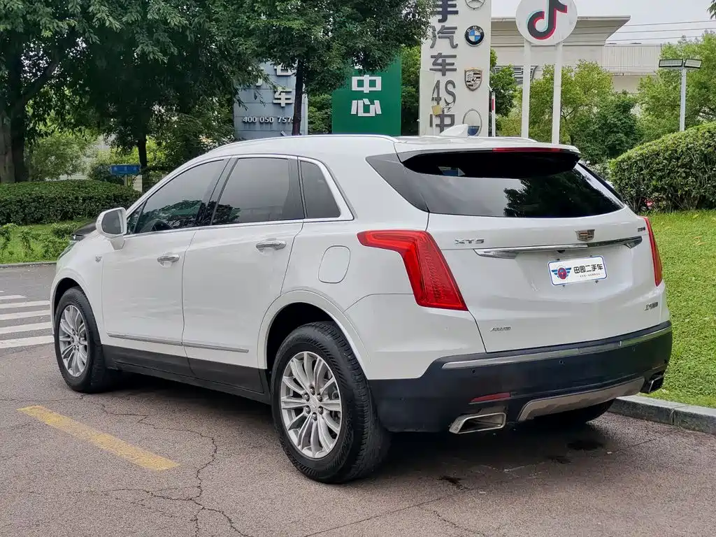 Cadillac XT5 2017 2016 28T AWD Luxury Model