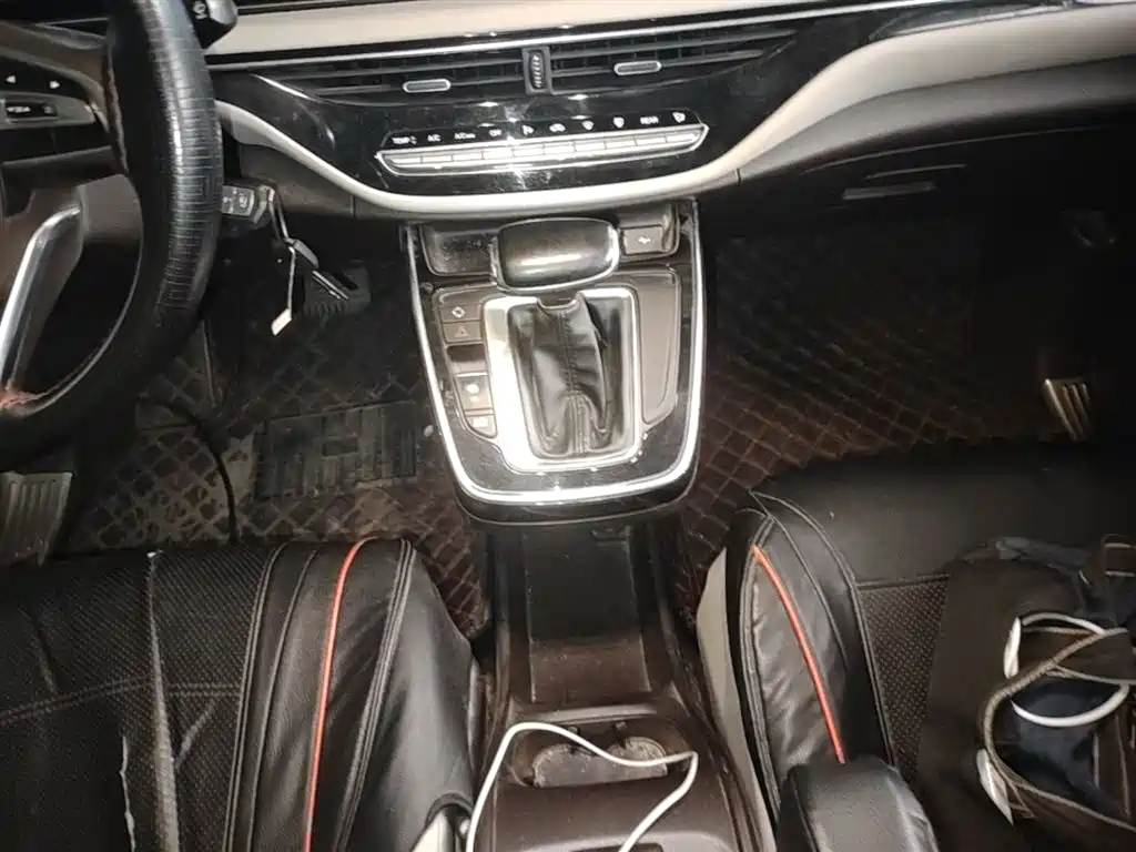 GAC Trumpchi Trumpchi M6 2019 270T Automatic Elite (7-seater) China V фото 14