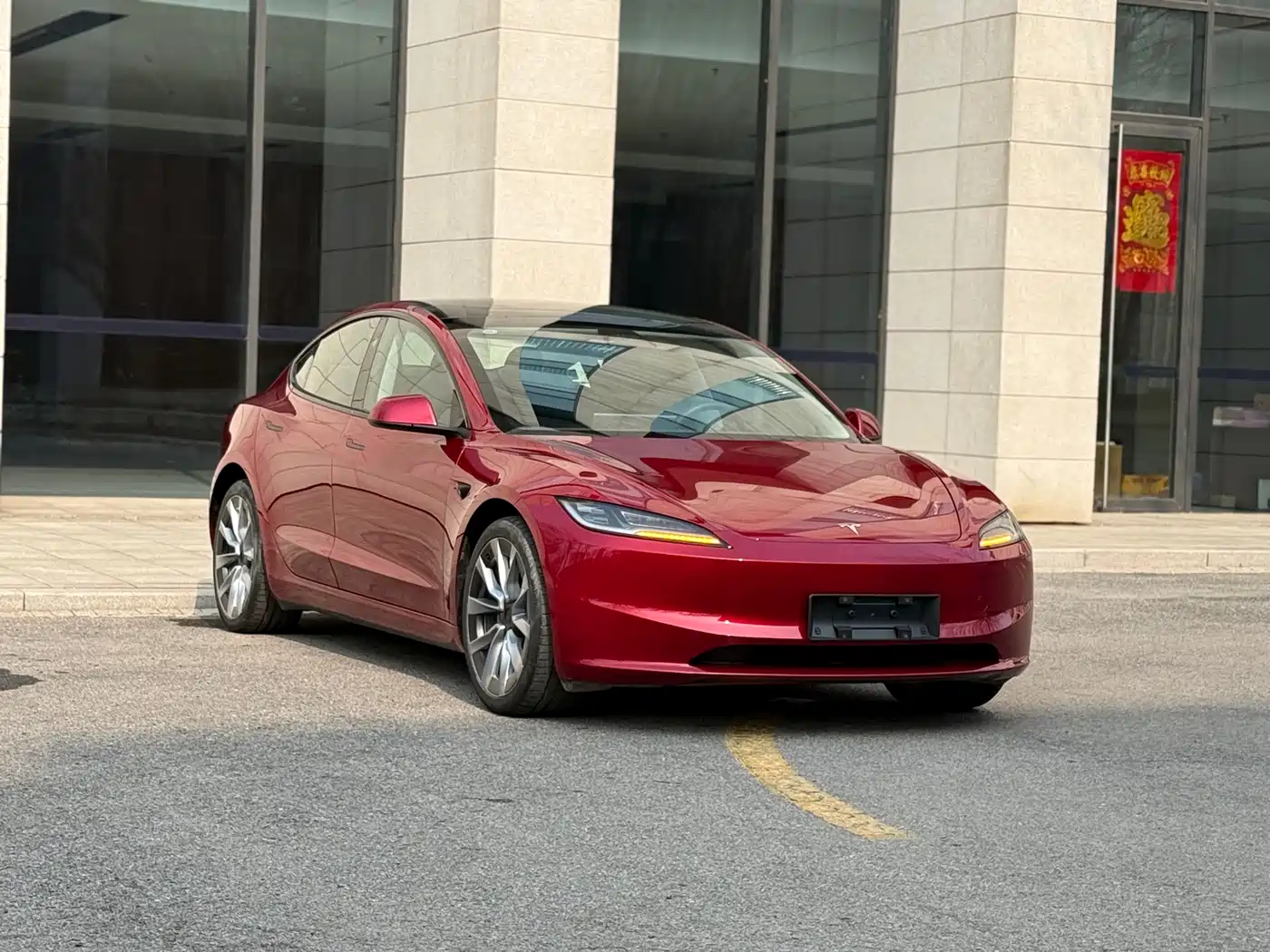 TESLA MODEL 3