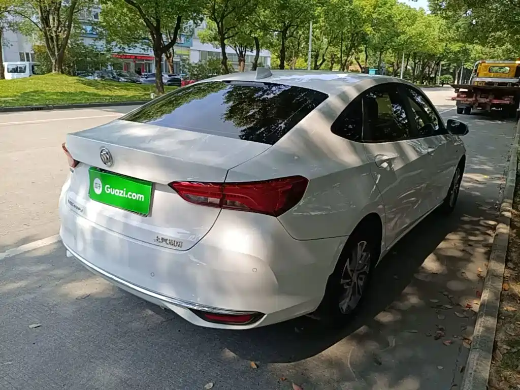 Photo 7 - Buick Verano