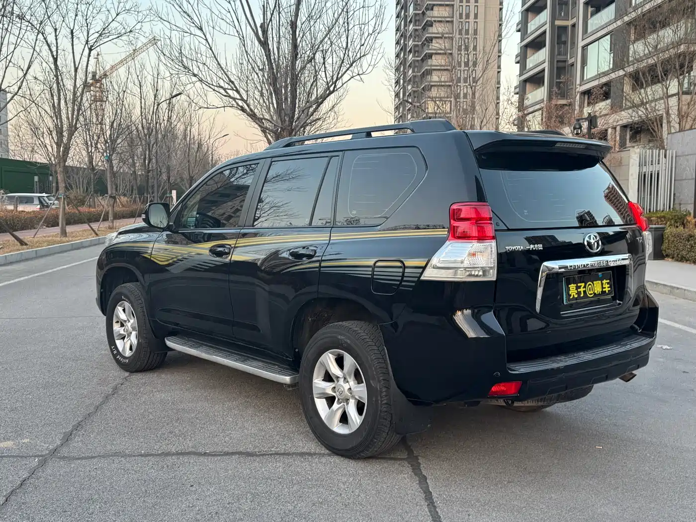 Toyota Prado 2010 4.0L Automatic TX-L фото 4