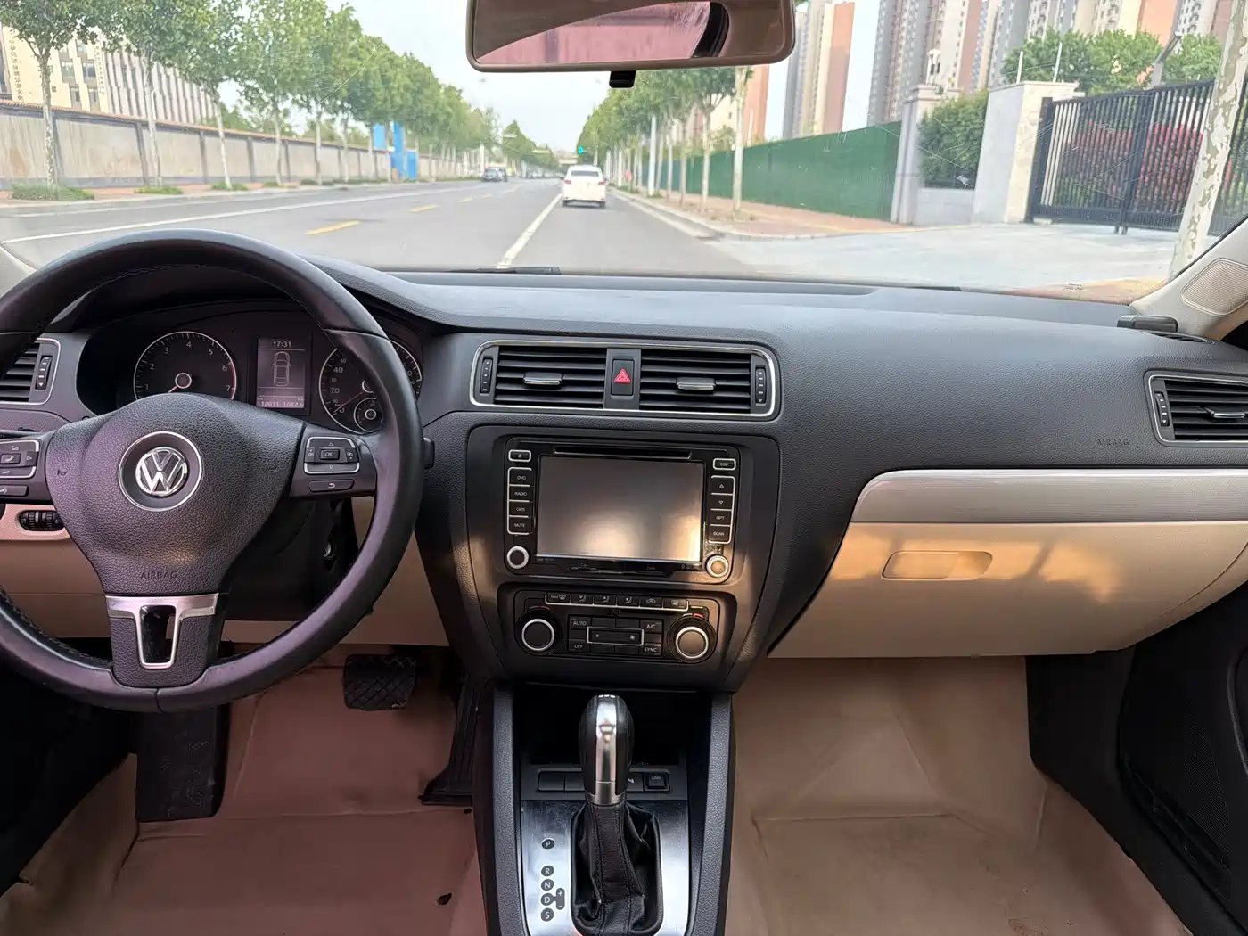 Volkswagen Sagitar 2012 1.4TSI Automatic Luxury фото 10