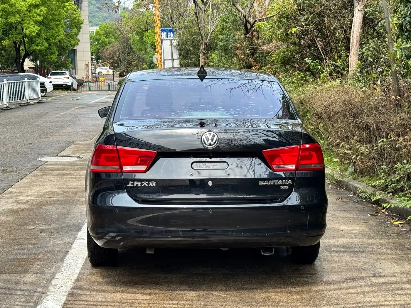 Volkswagen Santana 2015 1.6L Automatic Comfort Edition фото 3