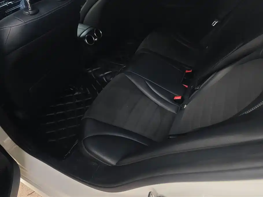 Mercedes-Benz C-Class 2017 Facelift C 200 Sport Edition фото 11