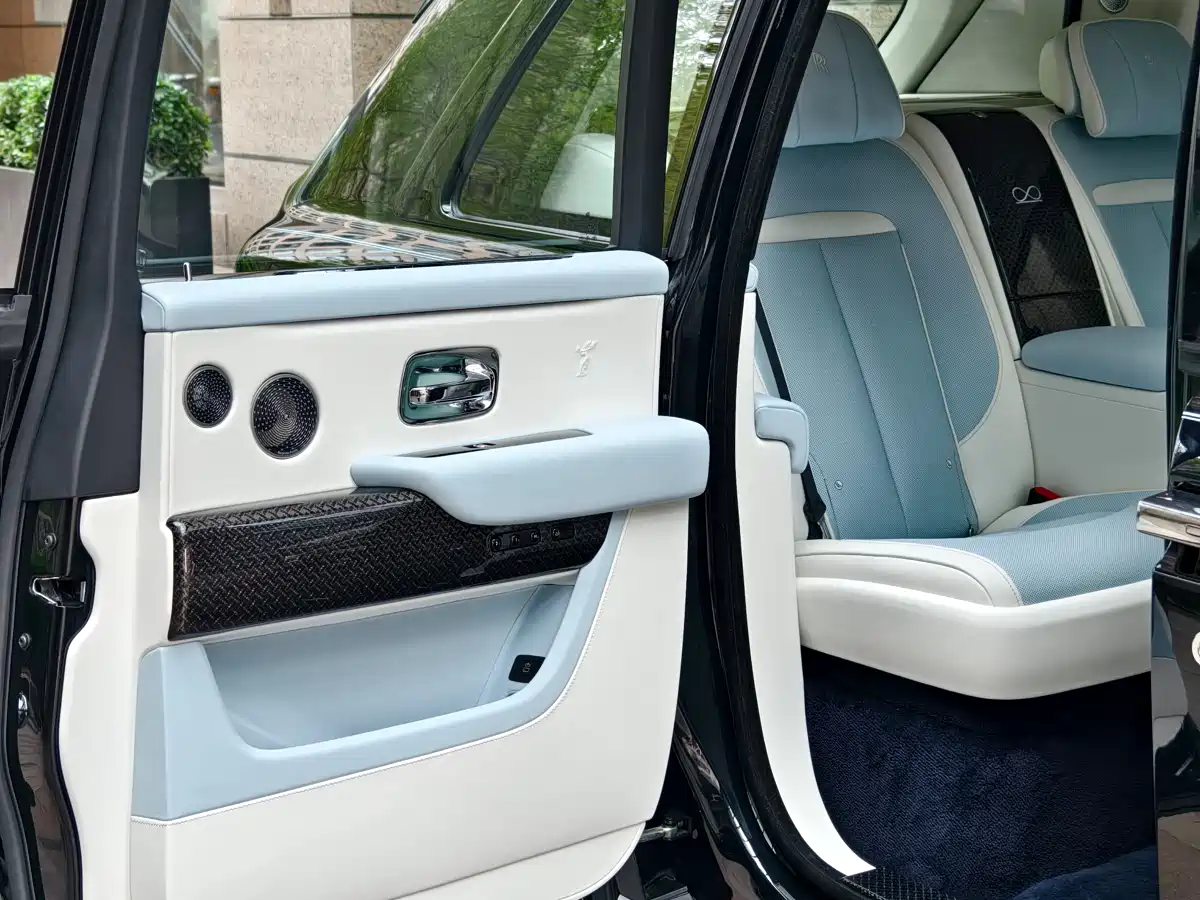 ROLLS-ROYCE CULLINAN