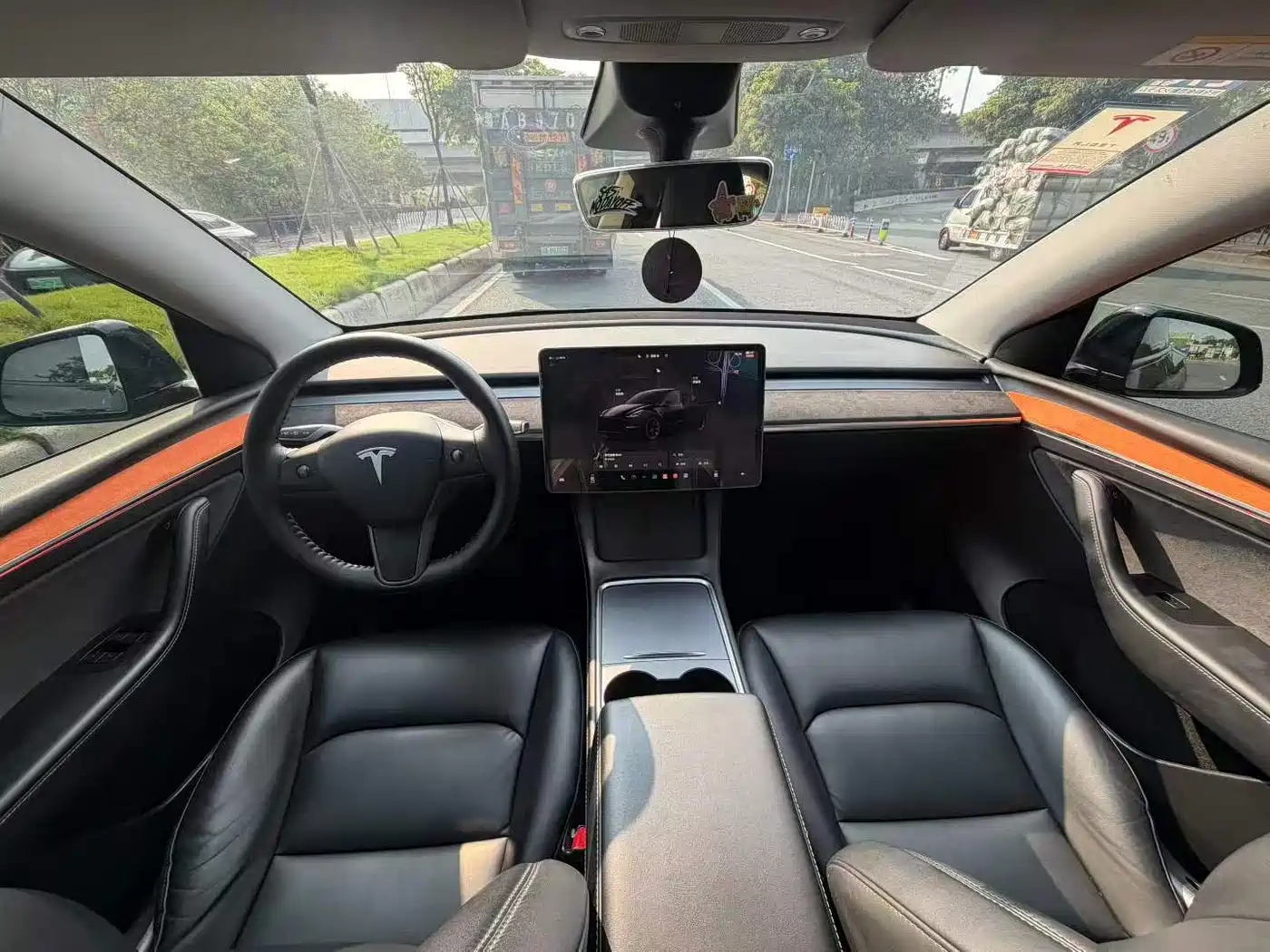 Фото 9 - Tesla Model Y