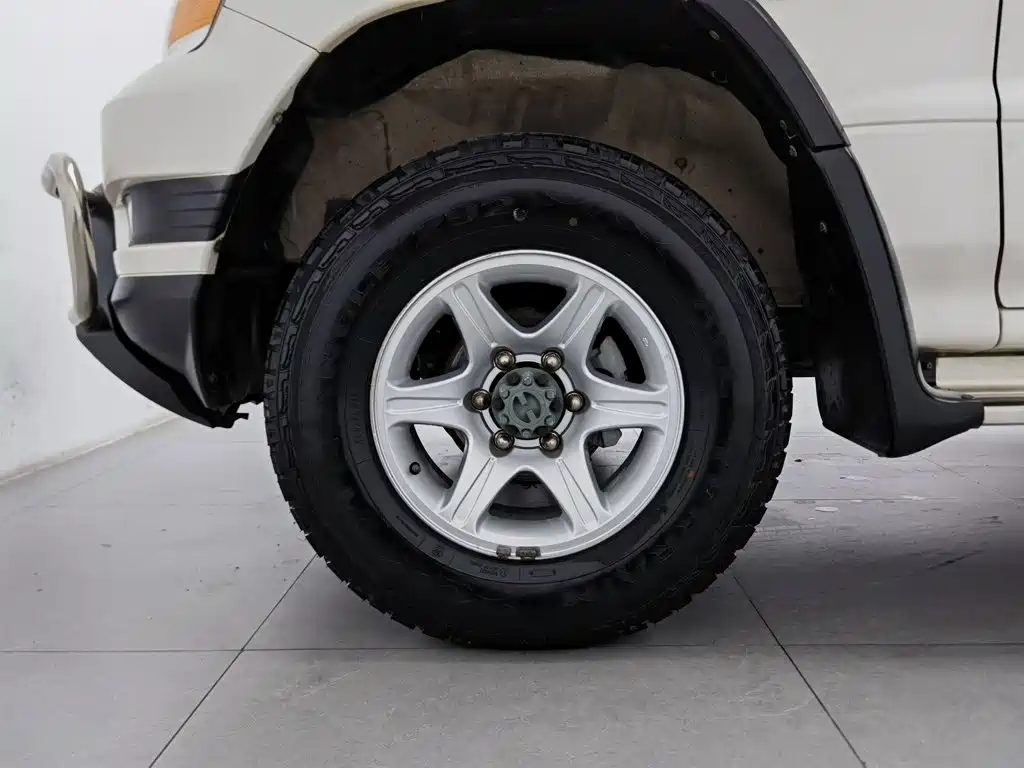 Leopaard Liebao Q6 2015 2015 2.4L Manual 2WD Elite