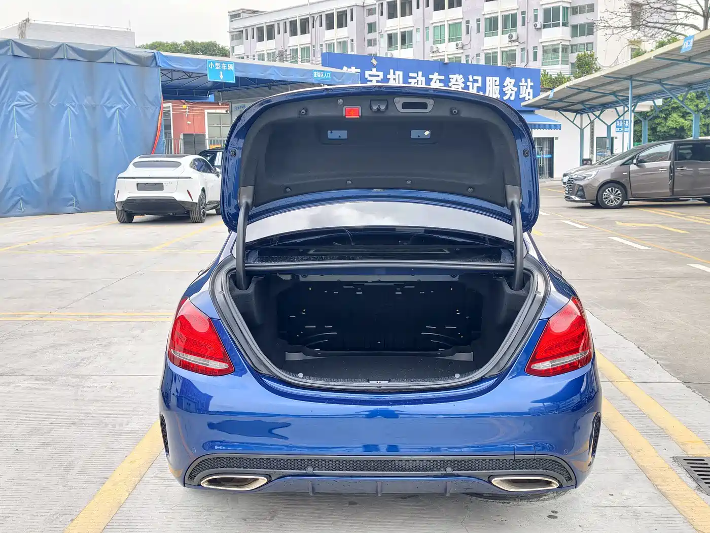 Mercedes-Benz C-Class 2016 C 200 L Sport фото 8