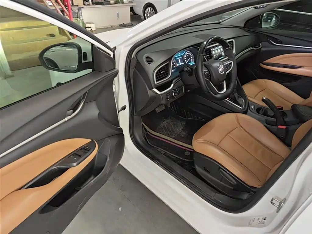 Buick Excelle 2019 18T Auto Connected Flagship China VI фото 12