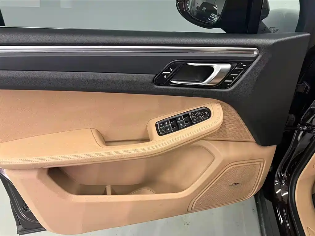 Porsche Macan 2018 Macan 2.0T фото 11