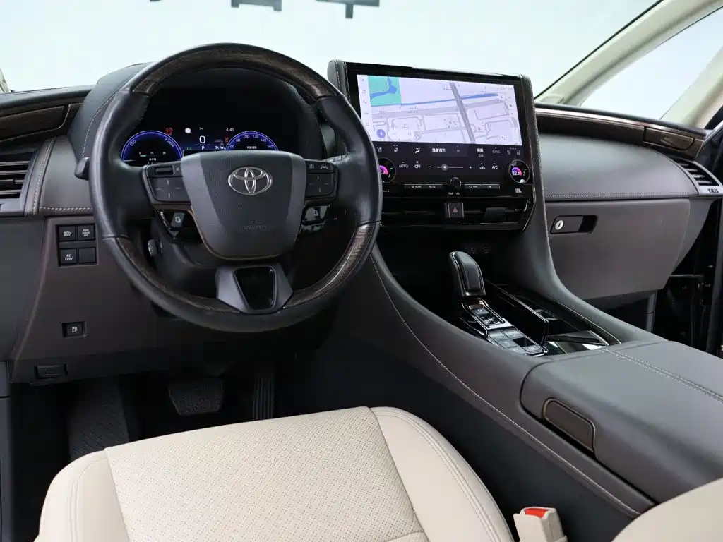 TOYOTA ELFA