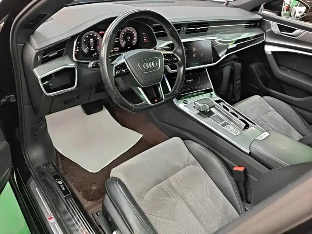 Фото 10 - Audi A6L New Energy
