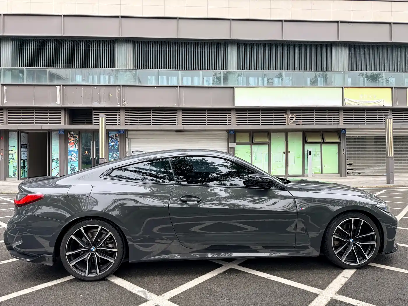 BMW 4 Series 2022 430i M Sport Shadow Night Package фото 5