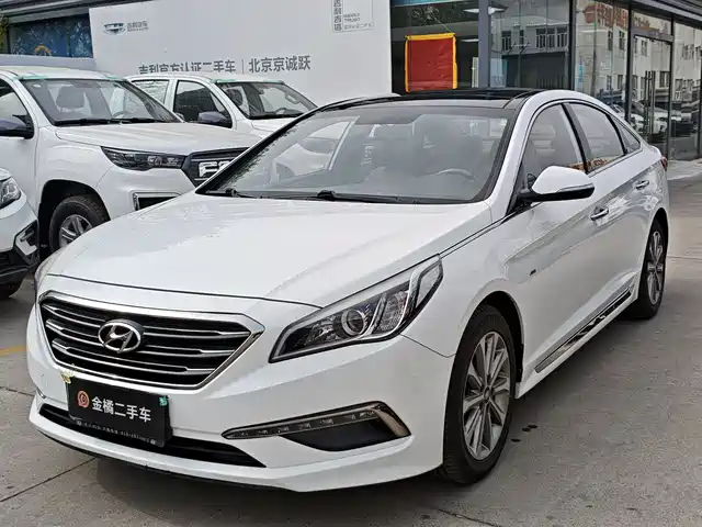 HYUNDAI SONATA