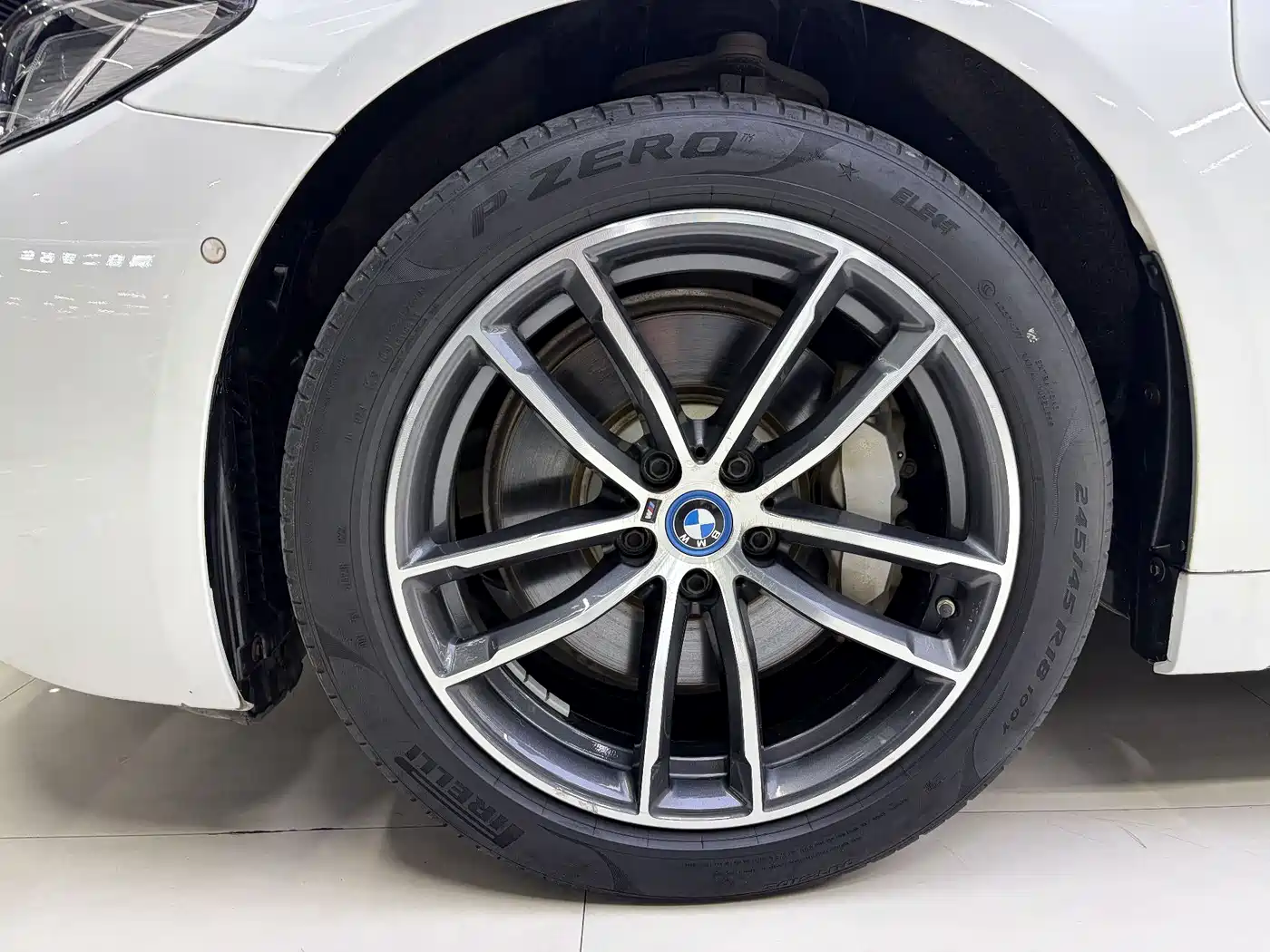 BMW 5 Series New Energy 2022 Facelift II 535Le Pioneer Edition M Sport Package фото 23