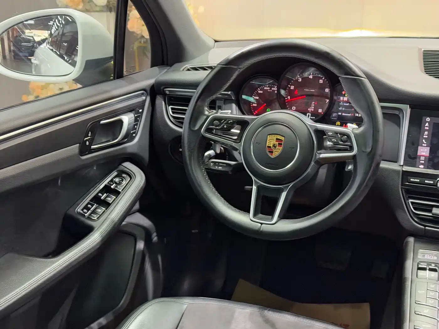 Porsche Macan 2021 Macan 2.0T фото 18