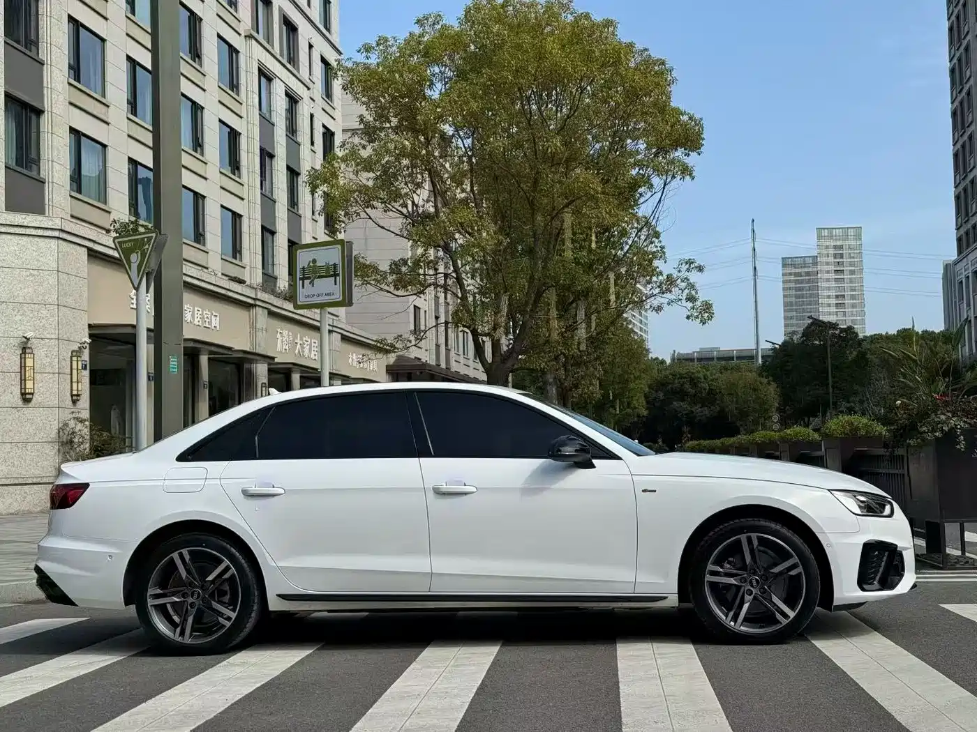 Audi A4L 2022 40 TFSI Luxury Dynamic фото 7