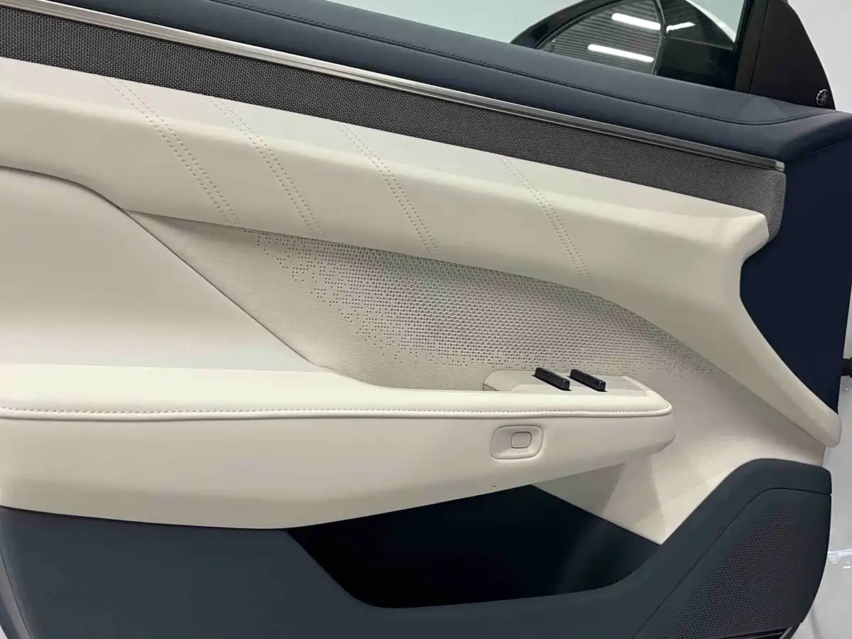 ZEEKR EXTREME KRYPTON 001