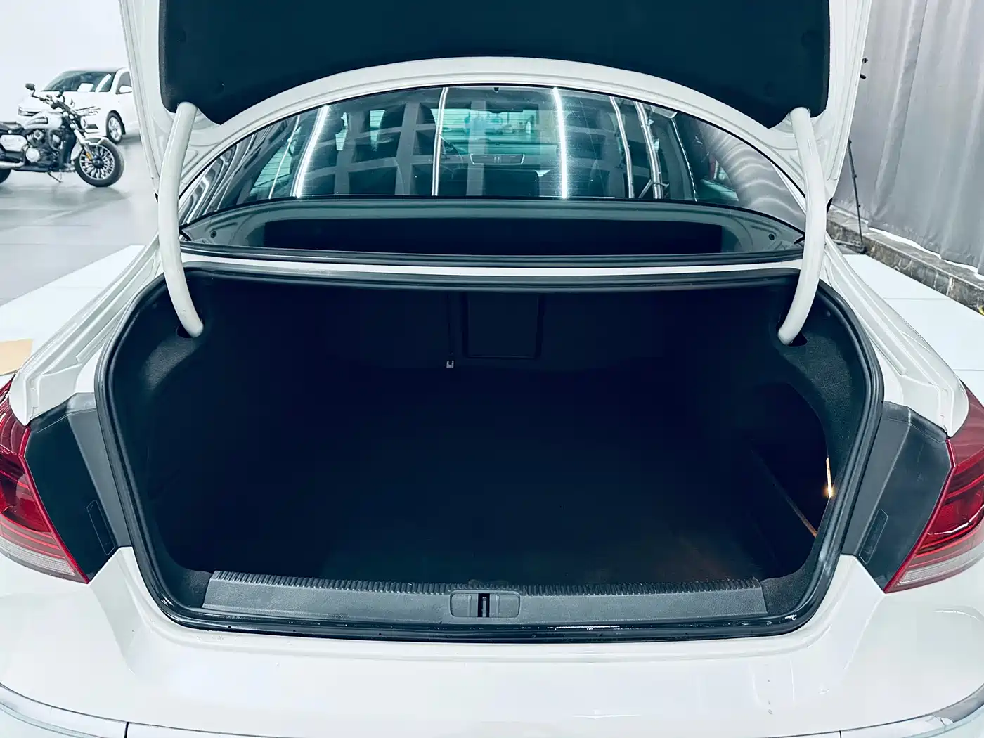 Volkswagen FAW-Volkswagen CC 2015 2.0TSI Luxury фото 24